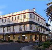 The Grand Hotel - Kiama - Accommodation Nelson Bay