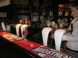 The Pine Inn - Accommodation Nelson Bay 1