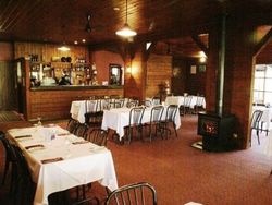 Ranges Hotel - Accommodation Nelson Bay 1