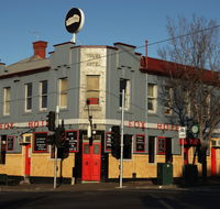 The Fox Hotel - Accommodation Nelson Bay
