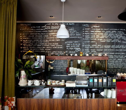 A Bite To Eat, A Drink As Well - Accommodation Nelson Bay 0