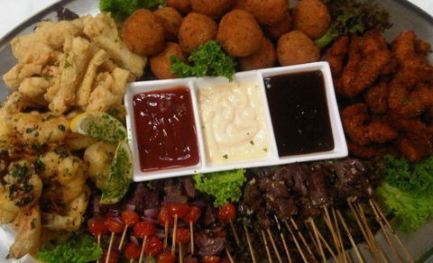 CASA Lounge Bar & Restaurant - Nelson Bay Accommodation.com 2