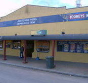 The Lake George Hotel - Accommodation Nelson Bay