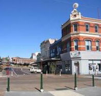 Robin Hood Hotel - Accommodation Nelson Bay