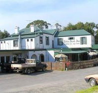 Robin Hood Hotel - Accommodation Nelson Bay