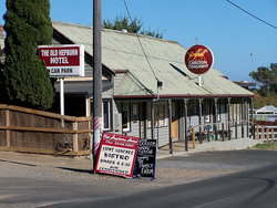 Old Hepburn Hotel - Accommodation Nelson Bay 0