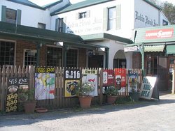 Robin Hood Hotel - Accommodation Nelson Bay 1