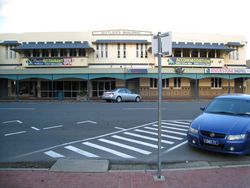 Riverstone Hotel - Accommodation Nelson Bay 2
