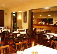 Royal Standard Hotel - Accommodation Nelson Bay