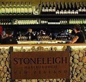 Stoneleigh Lounge - Nelson Bay Accommodation.com