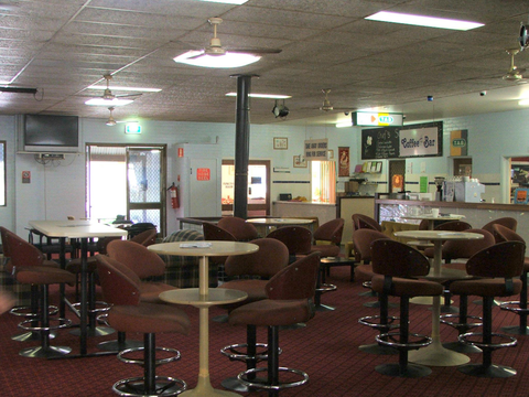 Old Bar Tavern - Accommodation Nelson Bay 3