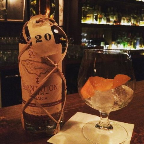 Sneaky Tony's - Accommodation Nelson Bay 3