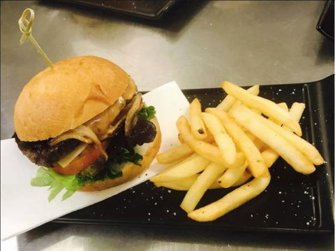 Woods And Irons Restaurant @ The Moranbah Golf Club - Accommodation Nelson Bay 1