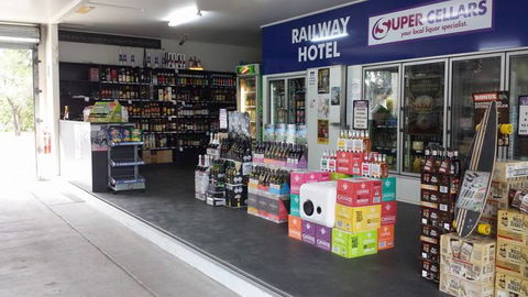 Railway Hotel Bundaberg - Nelson Bay Accommodation.com 1