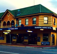 Queens Arms Hotel - Accommodation Nelson Bay