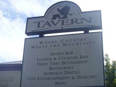Glass House Mountains Tavern - Accommodation Nelson Bay 0
