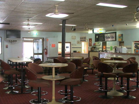 Old Bar Tavern - Accommodation Nelson Bay 3