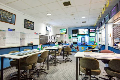 Taree Leagues Sports Club - Accommodation Nelson Bay 1
