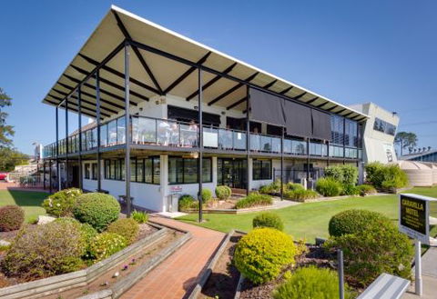 Taree Leagues Sports Club - Accommodation Nelson Bay 4