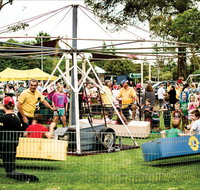 Combined Services Club Christmas Carnival - Accommodation Nelson Bay