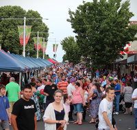 Cowra Christmas Street Festival - Accommodation Nelson Bay