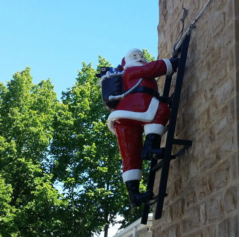 Hahndorf Christmas Market Walking Tours - Accommodation Nelson Bay 1