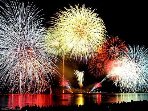 Sydney Harbour New Year’s Eve Fireworks Dinner Cruises - Accommodation Nelson Bay 0