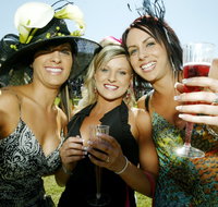 Albury Racing Club Boxing Day Races - Accommodation Nelson Bay