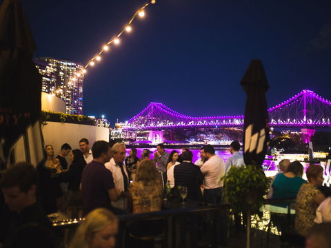 Riverside Live - Accommodation Nelson Bay 2