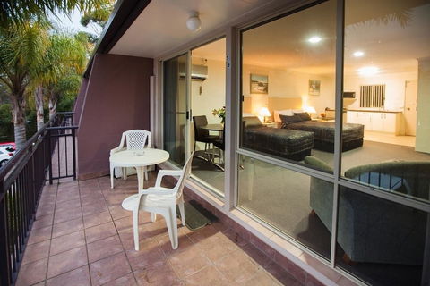 Fairway Motor Inn - Accommodation Nelson Bay 1