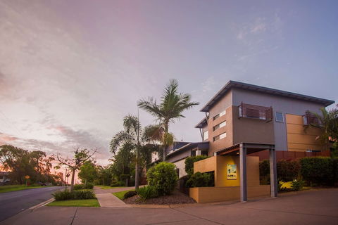 Best Western Plus Quarterdecks Retreat - Accommodation Nelson Bay 1