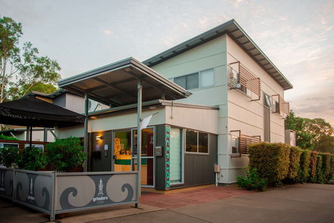 Best Western Plus Quarterdecks Retreat - Accommodation Nelson Bay 2