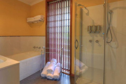 Driftwood Cottages - Accommodation Nelson Bay 5