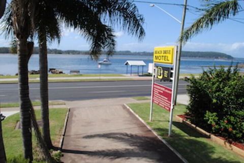 Beach Drive Motel - Nelson Bay Accommodation.com 0
