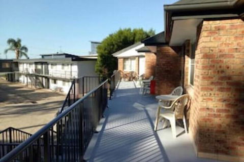 Beach Drive Motel - Nelson Bay Accommodation.com 7