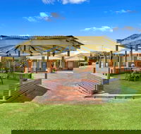 Comfort Inn  Suites King Avenue - Accommodation Nelson Bay