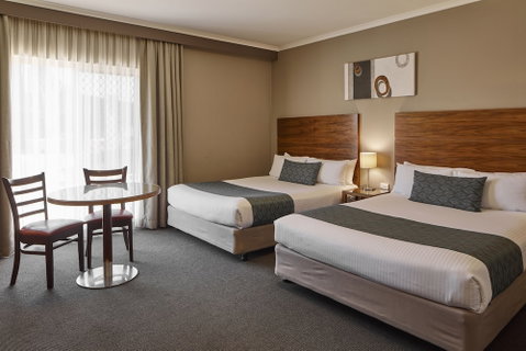 Quality Hotel Dickson - Accommodation Nelson Bay 3
