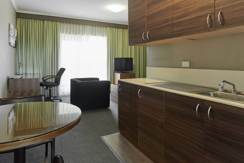 Quality Hotel Dickson - Accommodation Nelson Bay 1