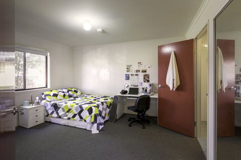 Macquarie University Village - Accommodation Nelson Bay 3