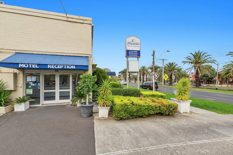 Alexander Motor Inn & Apartments - Accommodation Nelson Bay 0