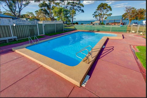 Swansea Beach Chalets - Accommodation Nelson Bay 2