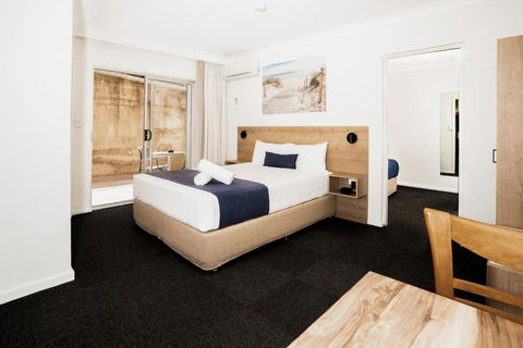 Caribbean Motel - Accommodation Nelson Bay 2