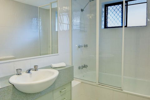 Spring Hill Gardens Apartments - Accommodation Nelson Bay 6