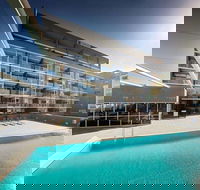Honeysuckle Executive Apartments - Accommodation Nelson Bay