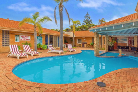Comfort Inn Bay Of Isles - Accommodation Nelson Bay 3