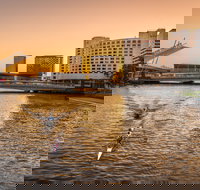 Crowne Plaza Melbourne an IHG Hotel - Accommodation Nelson Bay