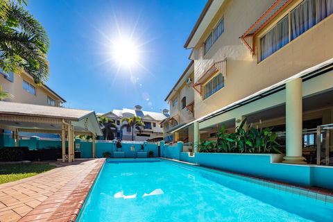 Cairns Queens Court - Accommodation Nelson Bay 3