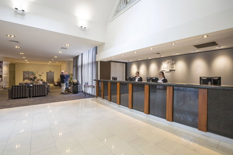 Holiday Inn Potts Point Sydney, An IHG Hotel - Accommodation Nelson Bay 1