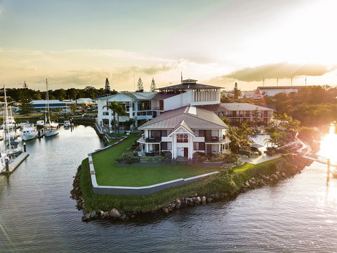 Sails Port Macquarie - By Rydges - Accommodation Nelson Bay 1