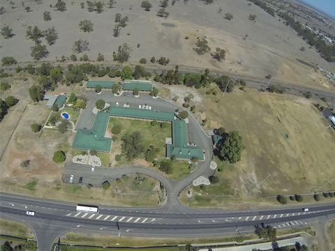 Overlander Homestead Motel - Accommodation Nelson Bay 1